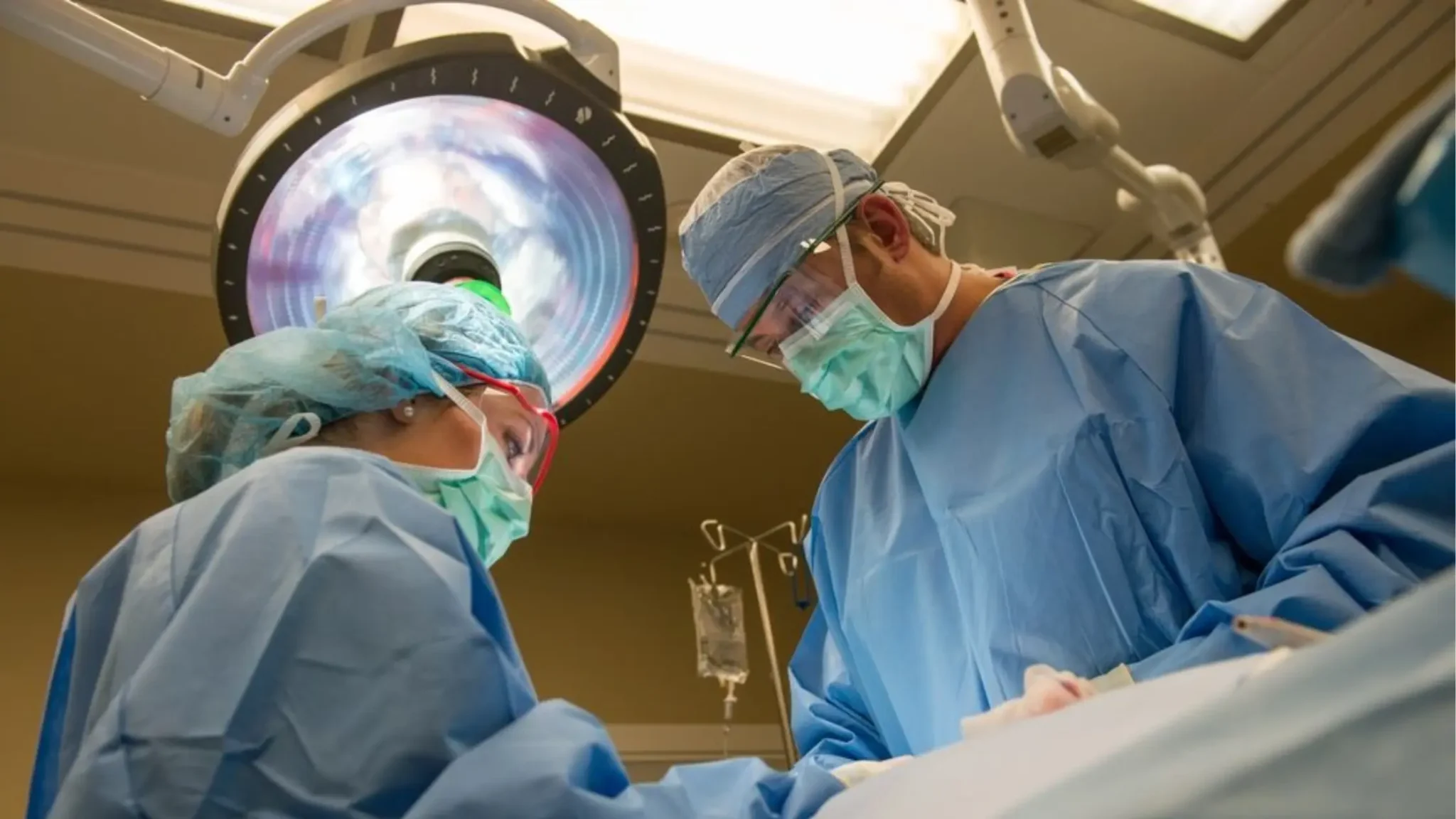 Key factors in choosing the right cancer surgeon in Hyderabad